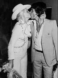 Report to carlos monzon, in which he is asked: Susana Gimenez Y Carlos Monzon Monzon Modelos Susana Gimenez