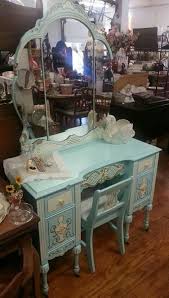 Vintage Vanity Table Blue Green Aqua Painted With Gold Cream Color Accents Shabby Chic Dressing Table Vintage Dressing Tables Shabby Chic Dresser