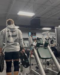 I'm super excited to announce that I'm now apart of @getrawnutrition !  being apart of this team has been a dream of mine for a long time now,  pretty much ever since