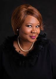 Patti Moss's Instagram, Twitter & Facebook