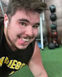 Gabriel Bates's Instagram, Twitter & Facebook