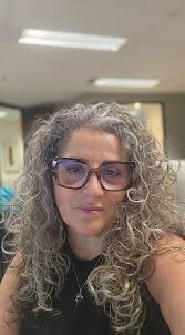 44 years old... born October 15, 1977. Gotta love the baby face. Lol