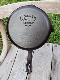 Reserved 1930 S Wagner Ware Deep Pot With Bail Handle Etsy Cast Iron Cleaning Cast Iron Cast Iron Cooking