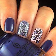 El color ideal para tu próxima manicura es el tono navy blue. Las Mejores 12 Ideas De Unas Color Azul Marino Manicura De Unas Unas Color Azul Disenos De Unas
