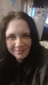 Kimberly Sisk's Instagram, Twitter & Facebook