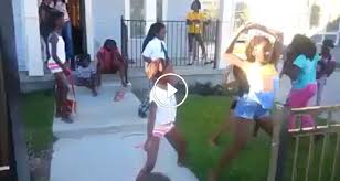 Women Encourages Little Girls To Twerk Like Miley