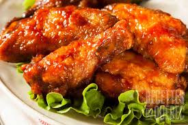 Ailes De Poulet Buffalo Recettesduqc Poulet Entree Slow Cooker Chicken Wings Chicken Eating Spicy Honey Chicken
