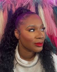 As a service provider I never really know what my client’s are going  through when they walk through my doors. But what I do know is I’ll always  show up as me. ⁣, ⁣⁣, ⁣I pride myself