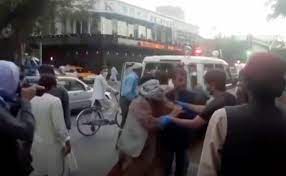 Multiple people have been killed in twin blasts at kabul's airport. W Deddvdpj9vom