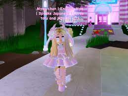 Royale High Outfits Fashion Stylish A e s t h e t i c l i f e apps used: royale high outfits fashion stylish