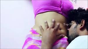 Shashi Aunty Deep Navel Kiss: Massage Orgasm Porn