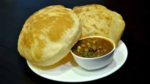 A mix of chana masal and bhatura meals. Chole Bhature In Delhi 25 Iconic Places To Try Holidify