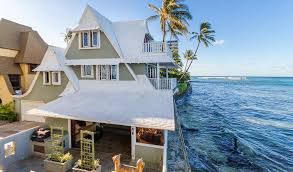 Extraordinary Hawaii Home Gold Coast Historical Charmer Hawaii Homes House Luxury Homes