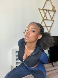 Zuri Bella Rose (uZuriBellaRose) - Reddit HD phone wallpaper