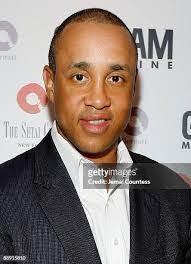 Edgar Acero's Instagram, Twitter & Facebook