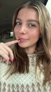 Olivia Horton's Instagram, Twitter & Facebook