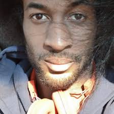 Korean vs English voices in Stellar Blade game