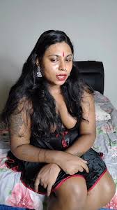 Mamiyar seduciendo a Marumagal y haciéndolo correrse con Ilariafajralilura,  Ilariafajralilura por Silky Sutra: Video Porno Guarradas, Desi, Solitario,  Tetas grandes, MILF | Faphouse