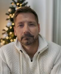 40s…argh : r/40something