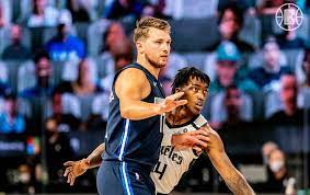 If you have the channels as. Clippers Vs Mavericks Game Recap Clips Fall 105 89 213hoops Com