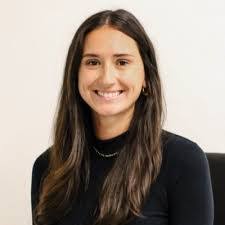 Suzanne Comfort's Instagram, Twitter & Facebook