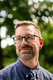 Robert Baginski's Instagram, Twitter & Facebook