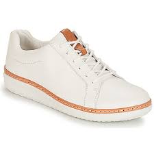 Faîtes votre choix parmi nos nombreuses références chaussures. Clarks Chaussures Sacs Vetements Femme Livraison Gratuite Spartoo