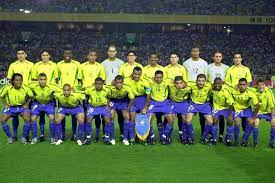 Liste des joueurs, remplaçants, postes, numéros, entraîneur et staff. Selections Legendaires Bresil 2002 Garra Football