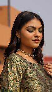 Shivani Sheth's Instagram, Twitter & Facebook