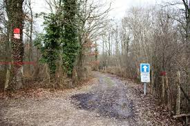 Pour résumer, il existe deux types de chemins appartenant à la commune : C Est Quoi Le Statut Juridique De Mon Chemin Et Ses Consequences Tribune Libre De Bleau Et Cie