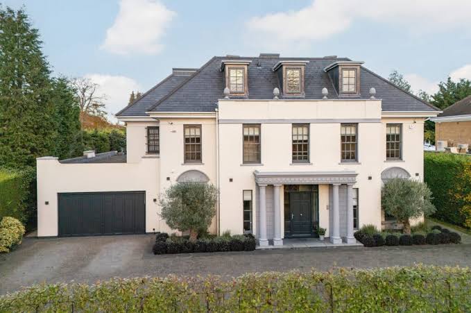 6 Bedrooms, Detached house, Icklingham Road, Cobham - Hawksman