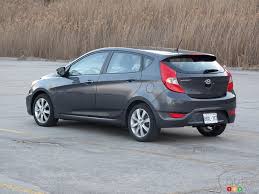 The sedan is available only in base se trim, while the hatchback comes both in se. 2013 Hyundai Accent Gls 5 Door Car Reviews Auto123