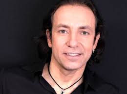 Philippe candeloro was born on february 17, 1972 in courbevoie, france as philippe christophe lucien candeloro. Actualites Philippe Candeloro Femme Actuelle Le Mag