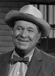 On this day February 14, 1903 actor Stuart Erwin was born (died December  21, 1967). On this special #podcast listen to a Golden Age of Radio  thriller starring Stu Erwin.  https://rileyandkimmyshow.blogspot.com/2022/02/podcast-actor-stuart- erwin-golden ...