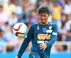 Salvador reyes monteón guadalajara, jalisco, mexico, reconocido delantero por ser el segundo máximo goleador del guadalajara con 154 anotaciones en partidos oficiales, 122 en liga, 20 en copa méxico, 3 en campeón de campeones y 9 en copa concacaf. Salvador Chava Reyes Archivos A La Contra