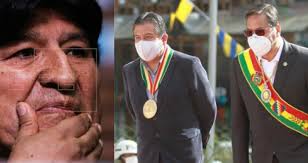Arce y Choquehuanca son "simples marionetas" de #EvoMorales, asegura el  abogado constitucionalista y analista político, Williams Bascopé. “Nos han  distraído con un discurso conciliador, un discurso de esperanza, nos  estaban dando una