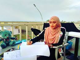 Siti nordiana, fikri ibrahim, zulin aziz and others. Cekelat Semanis Honey å¸–å­ Facebook