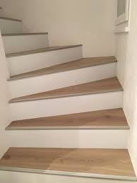 Les 10 Erreurs A Ne Pas Commettre Avant De Debuter Vos Travaux De Peinture Escalier Carrelage Renovation Escalier Bois Escalier Bois