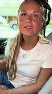 Lacy Blind Date Lidya