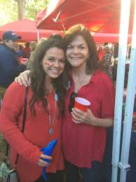 Down Home With The Neelys: A Southern Family Cookbook: Neely, Pat, Neely,  Gina, Disbrowe, Paula: 9780307269942: Amazon.Com: Books