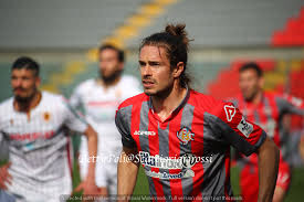 Learn all about the career and achievements of michele castagnetti at scores24.live! Castagnetti Ci Ricasca Eurogol Contro L Entella Da Distanza Siderale Cuore Grigiorosso