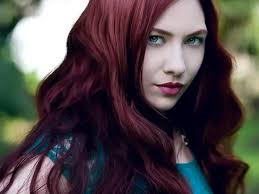 Elizabeth May (Autorin): alle Bücher + Steckbrief bei Penguin