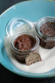 Made in 5 minutes this diy scrub recipe also makes a great gift. 57 Diy Lip Scrub Without Honey For Lip Exfoliation Bright Stuffs
