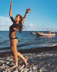 Actriz conductora ✈️travel lover puertorriqueña manager: Laura Carmine S Feet Wikifeet