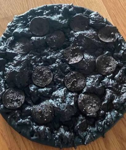 Black pizza
