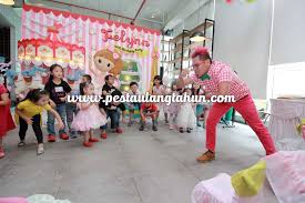 Selamat ulang tahun bintang kecil mama dan papa. Contoh Teks Pembawa Acara Ulang Tahun Perusahaan Tentang Tahun