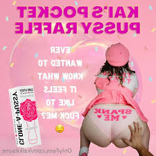 Petite goth girl fucks huge bad dragon dildo | feyafern