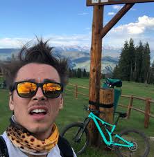 Team — SALLAD COMEDY