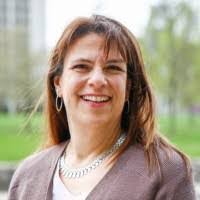 Sarah Moberly's Instagram, Twitter & Facebook