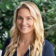 Courtney Austin's Instagram, Twitter & Facebook